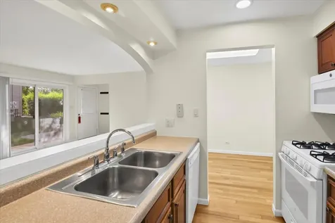 329 Grissom Court Hoffman Estates IL 60169