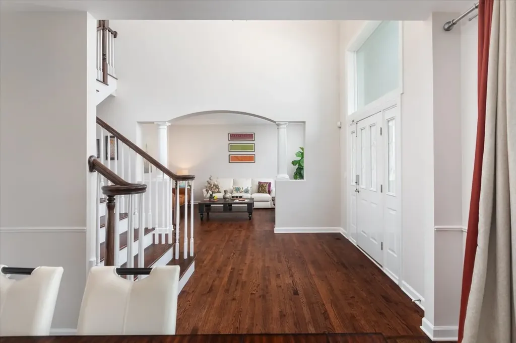 3332 Farmgate Drive Naperville IL 60564