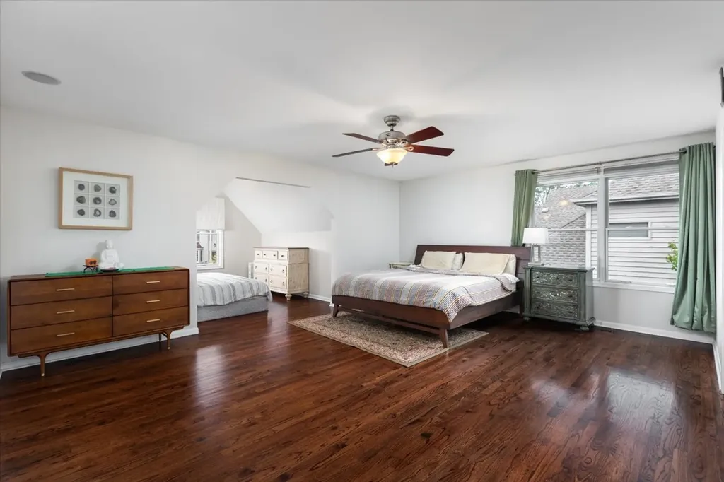 3332 Farmgate Drive Naperville IL 60564