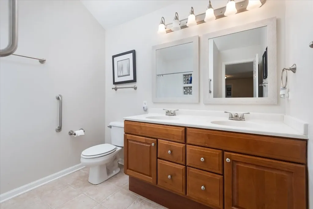 3332 Farmgate Drive Naperville IL 60564