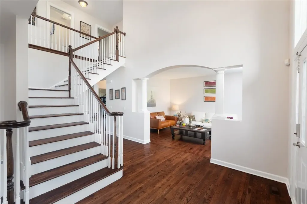 3332 Farmgate Drive Naperville IL 60564