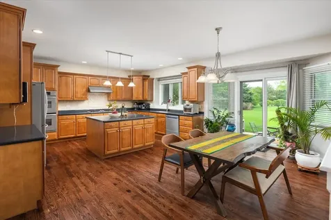 3332 Farmgate Drive Naperville IL 60564