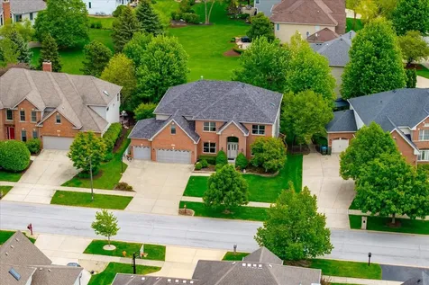 3332 Farmgate Drive Naperville IL 60564