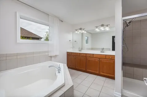 3332 Farmgate Drive Naperville IL 60564
