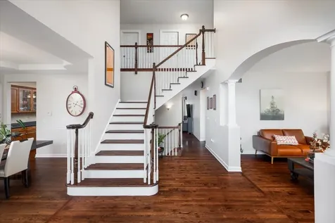 3332 Farmgate Drive Naperville IL 60564