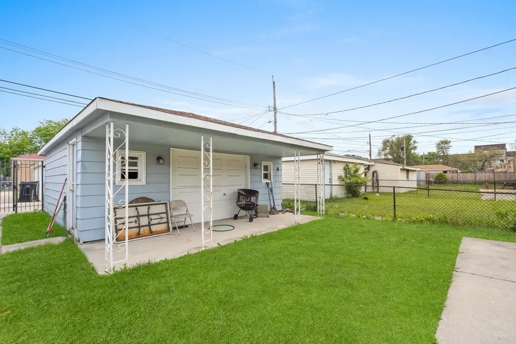 7307 South Damen Avenue Chicago IL 60636