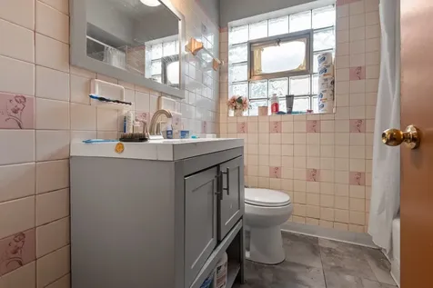 7307 South Damen Avenue Chicago IL 60636