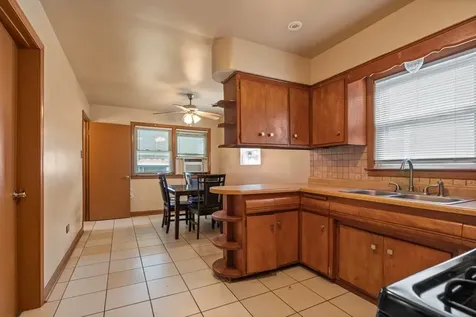7307 South Damen Avenue Chicago IL 60636