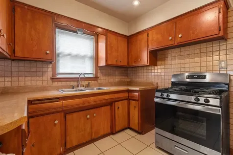 7307 South Damen Avenue Chicago IL 60636