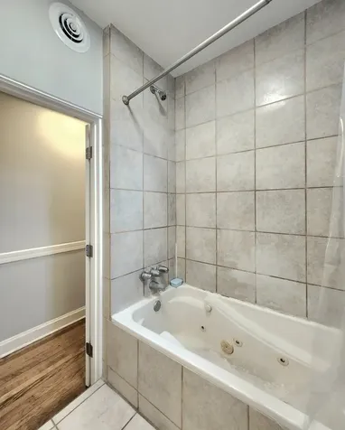 1539 North Wells Street Chicago IL 60610