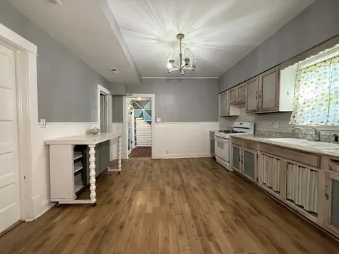 19 West 36th Place Steger IL 60475