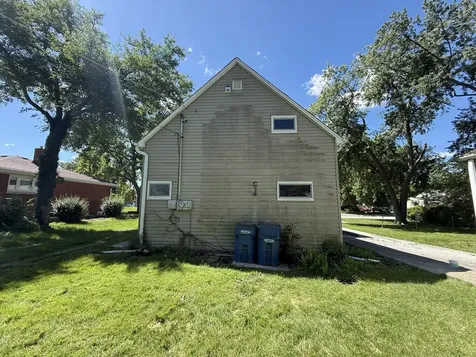 19 West 36th Place Steger IL 60475
