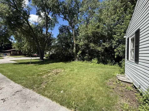 19 West 36th Place Steger IL 60475