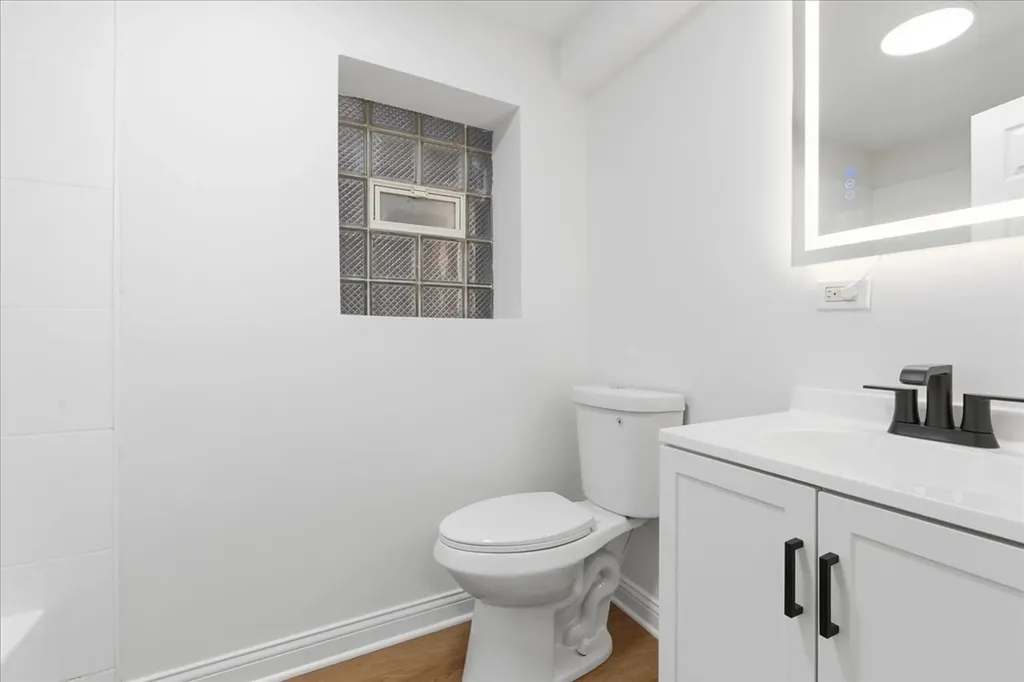 6506 South Saint Lawrence Avenue Chicago IL 60637