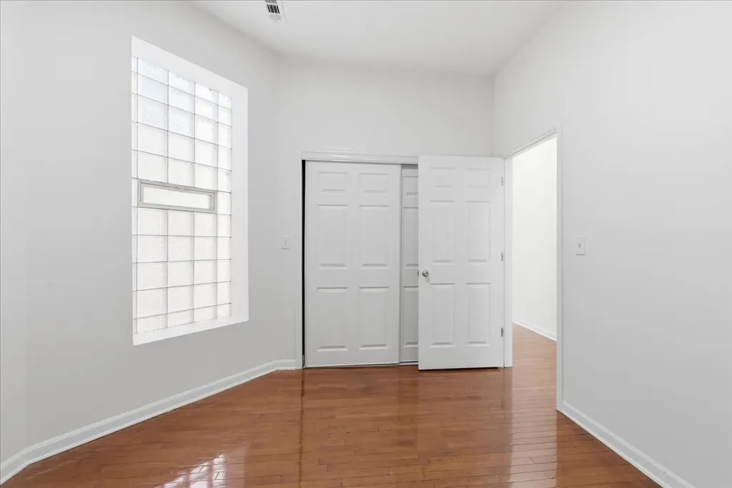 6506 South Saint Lawrence Avenue Chicago IL 60637
