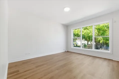 6506 South Saint Lawrence Avenue Chicago IL 60637