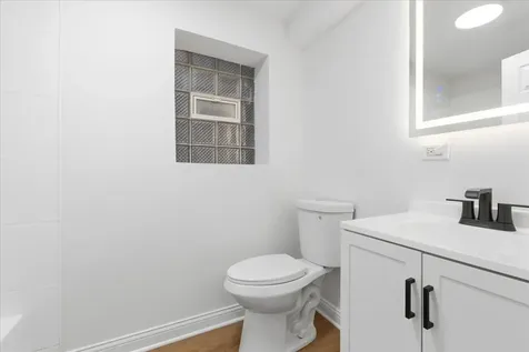 6506 South Saint Lawrence Avenue Chicago IL 60637