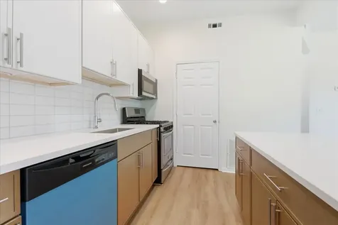 6506 South Saint Lawrence Avenue Chicago IL 60637