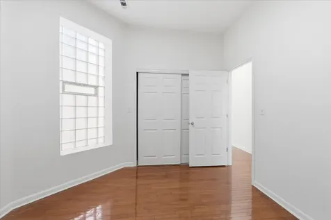 6506 South Saint Lawrence Avenue Chicago IL 60637