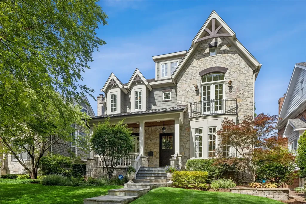 28 South Adams Street Hinsdale IL 60521