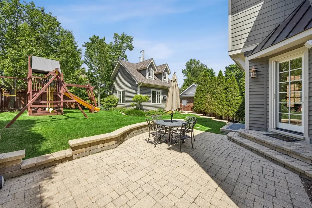 28 South Adams Street Hinsdale IL 60521