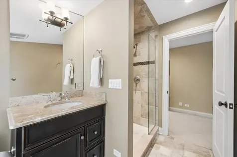 28 South Adams Street Hinsdale IL 60521