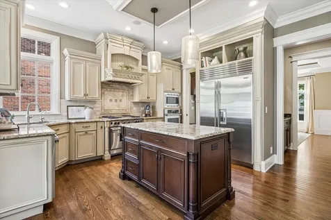 28 South Adams Street Hinsdale IL 60521