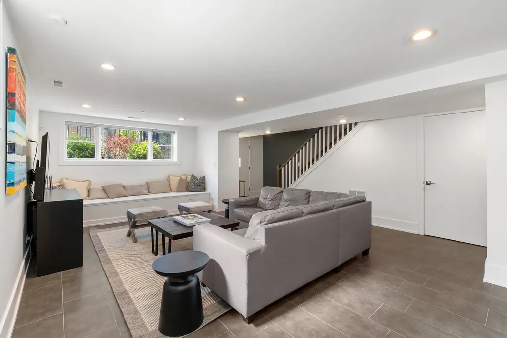 2312 West Charleston Street Chicago IL 60647