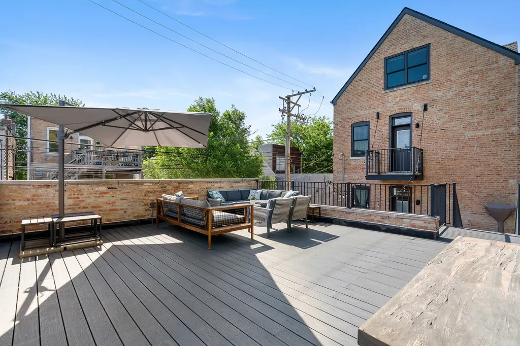 2312 West Charleston Street Chicago IL 60647