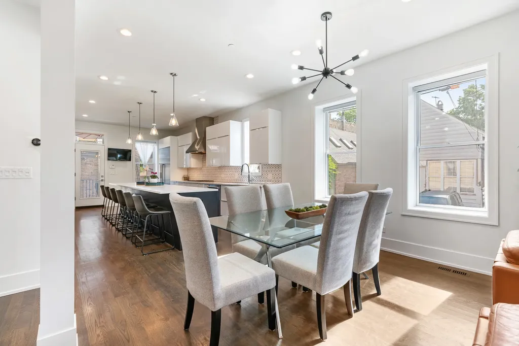 2312 West Charleston Street Chicago IL 60647