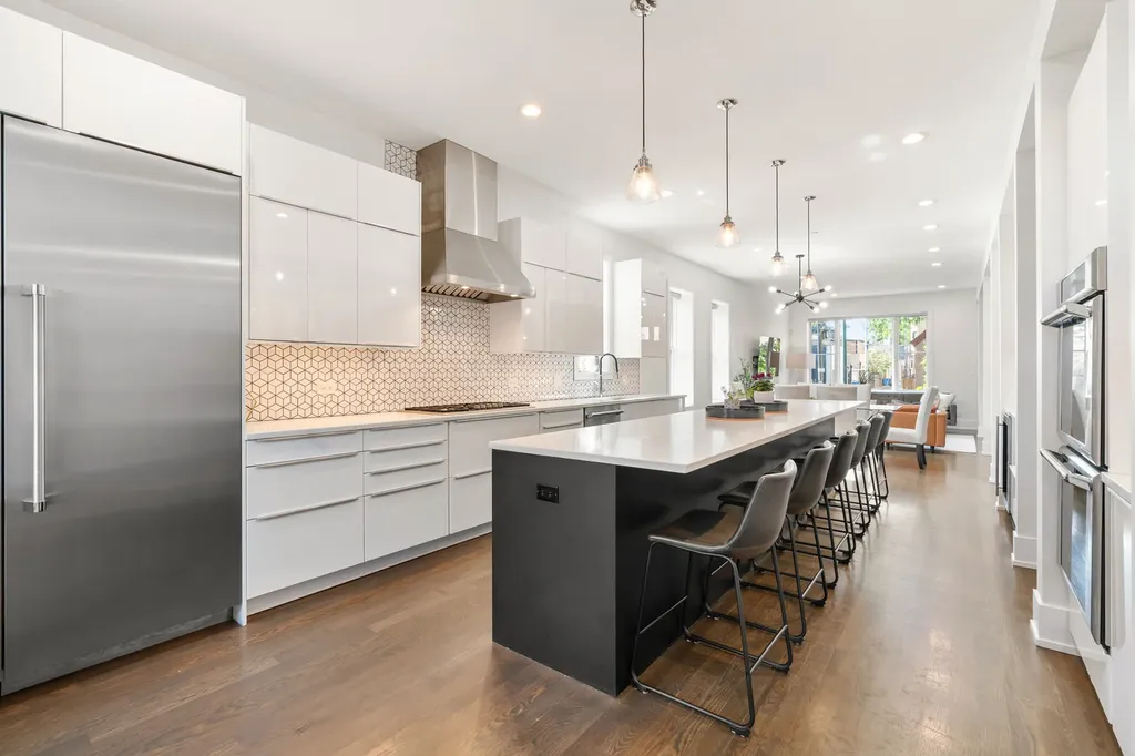2312 West Charleston Street Chicago IL 60647