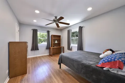 381 Grayfriars Lane Inverness IL 60067