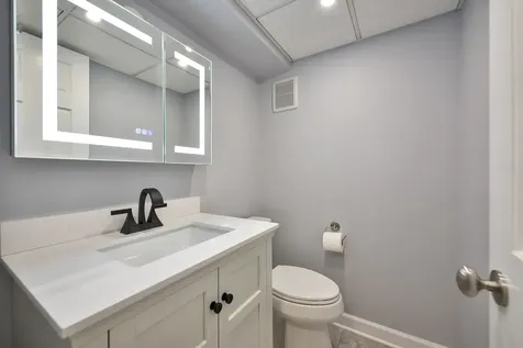 381 Grayfriars Lane Inverness IL 60067