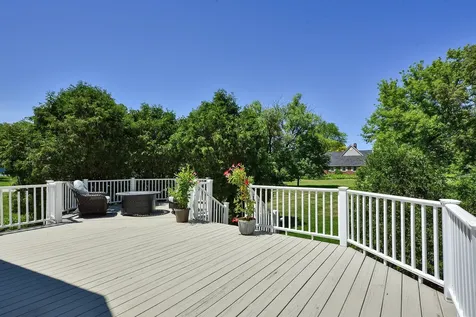 381 Grayfriars Lane Inverness IL 60067