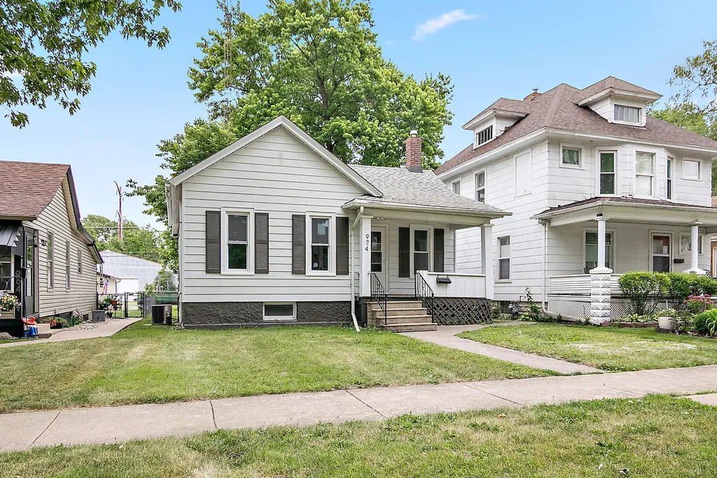 974 South Washington Avenue Kankakee IL 60901