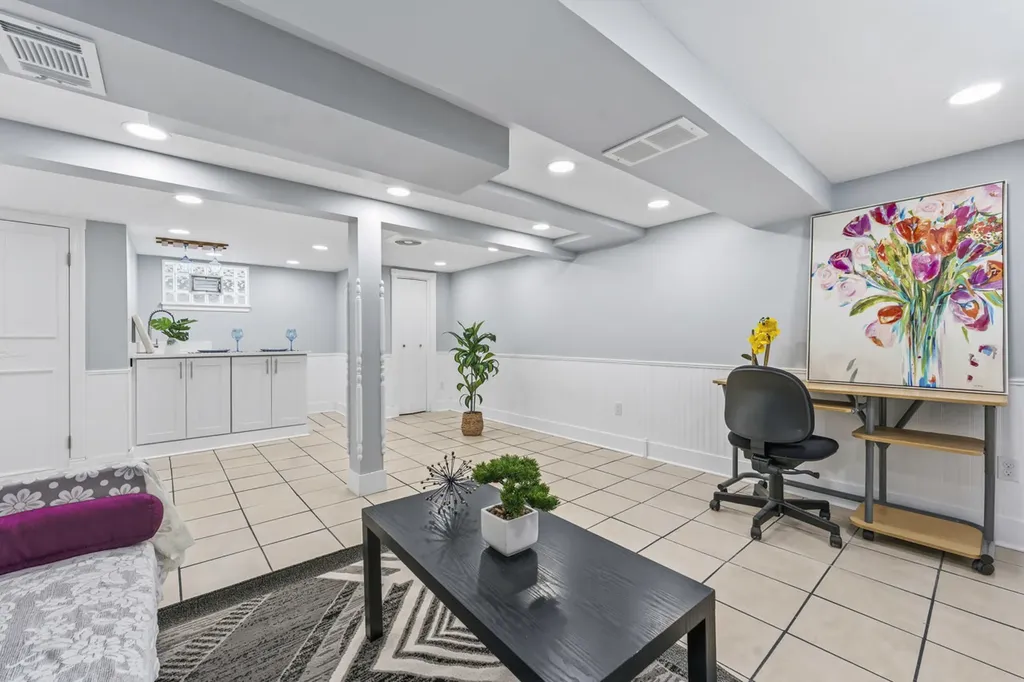 3221 North Opal Avenue Chicago IL 60634