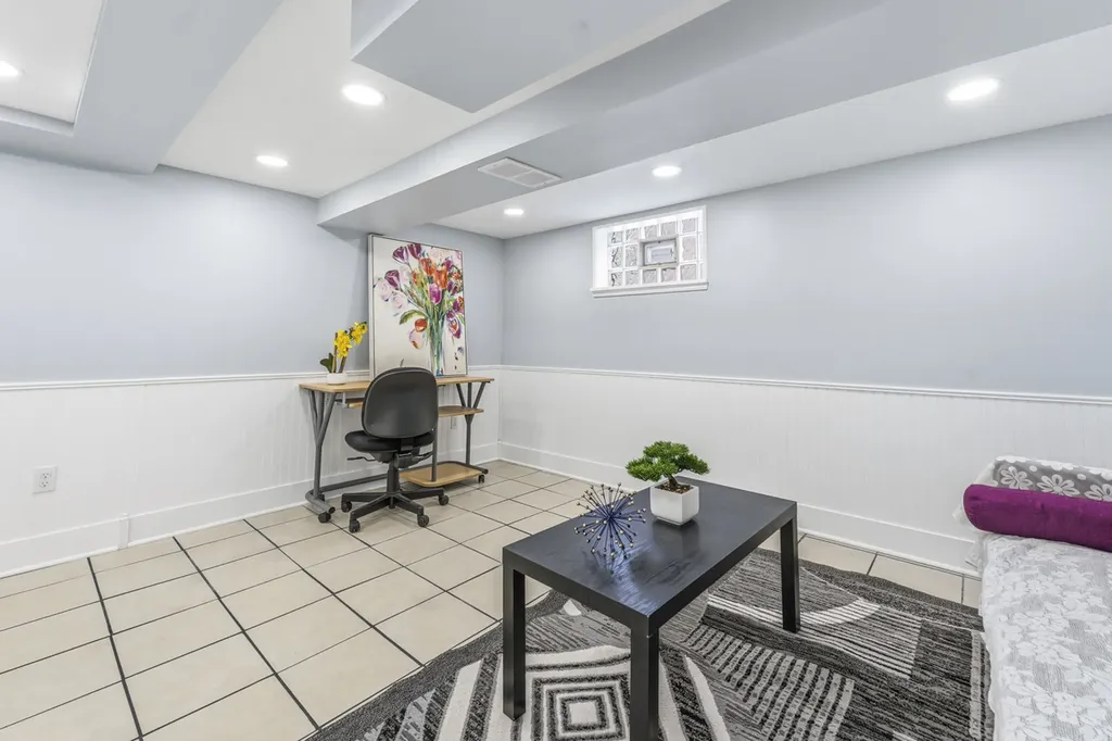 3221 North Opal Avenue Chicago IL 60634