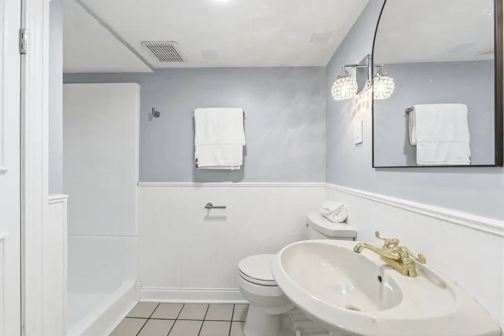 3221 North Opal Avenue Chicago IL 60634