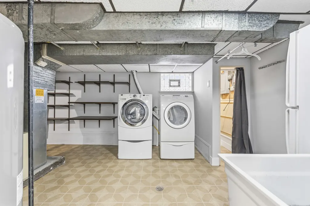 3221 North Opal Avenue Chicago IL 60634