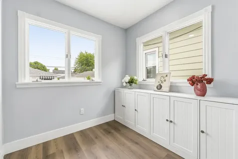 3221 North Opal Avenue Chicago IL 60634