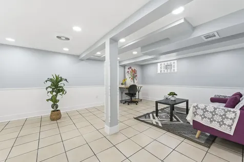 3221 North Opal Avenue Chicago IL 60634
