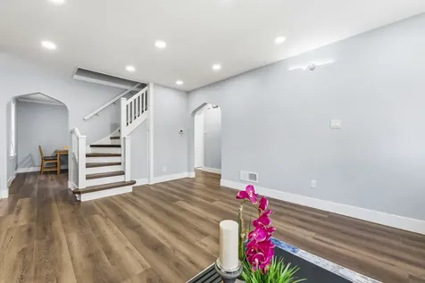 3221 North Opal Avenue Chicago IL 60634