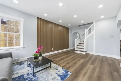 3221 North Opal Avenue Chicago IL 60634