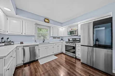 1393 Bryn Mawr Street Rockford IL 61107