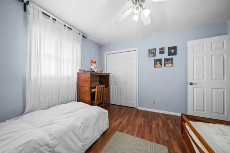1393 Bryn Mawr Street Rockford IL 61107