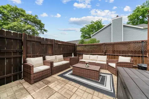 1393 Bryn Mawr Street Rockford IL 61107