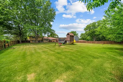 1393 Bryn Mawr Street Rockford IL 61107