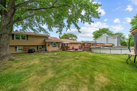 1393 Bryn Mawr Street Rockford IL 61107