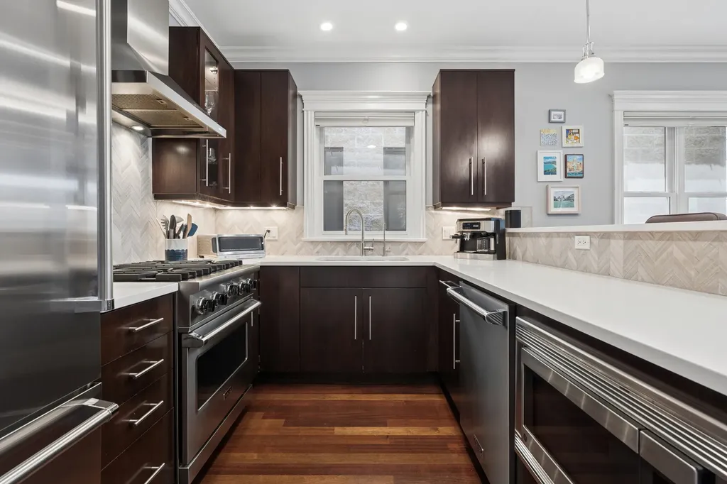 1039 West Grace Street Chicago IL 60613