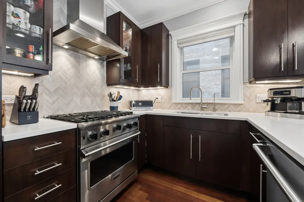 1039 West Grace Street Chicago IL 60613